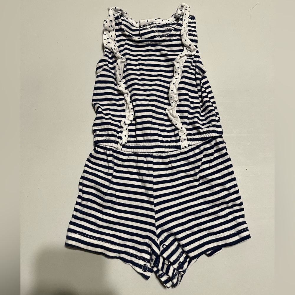 🌟5/$25 Carter’s White and Navy Romper Size 12 Months